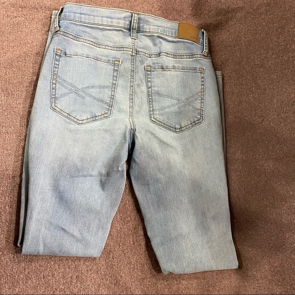 Aero brand jeans, high rise, size 2 regular - Picture 5 of 8